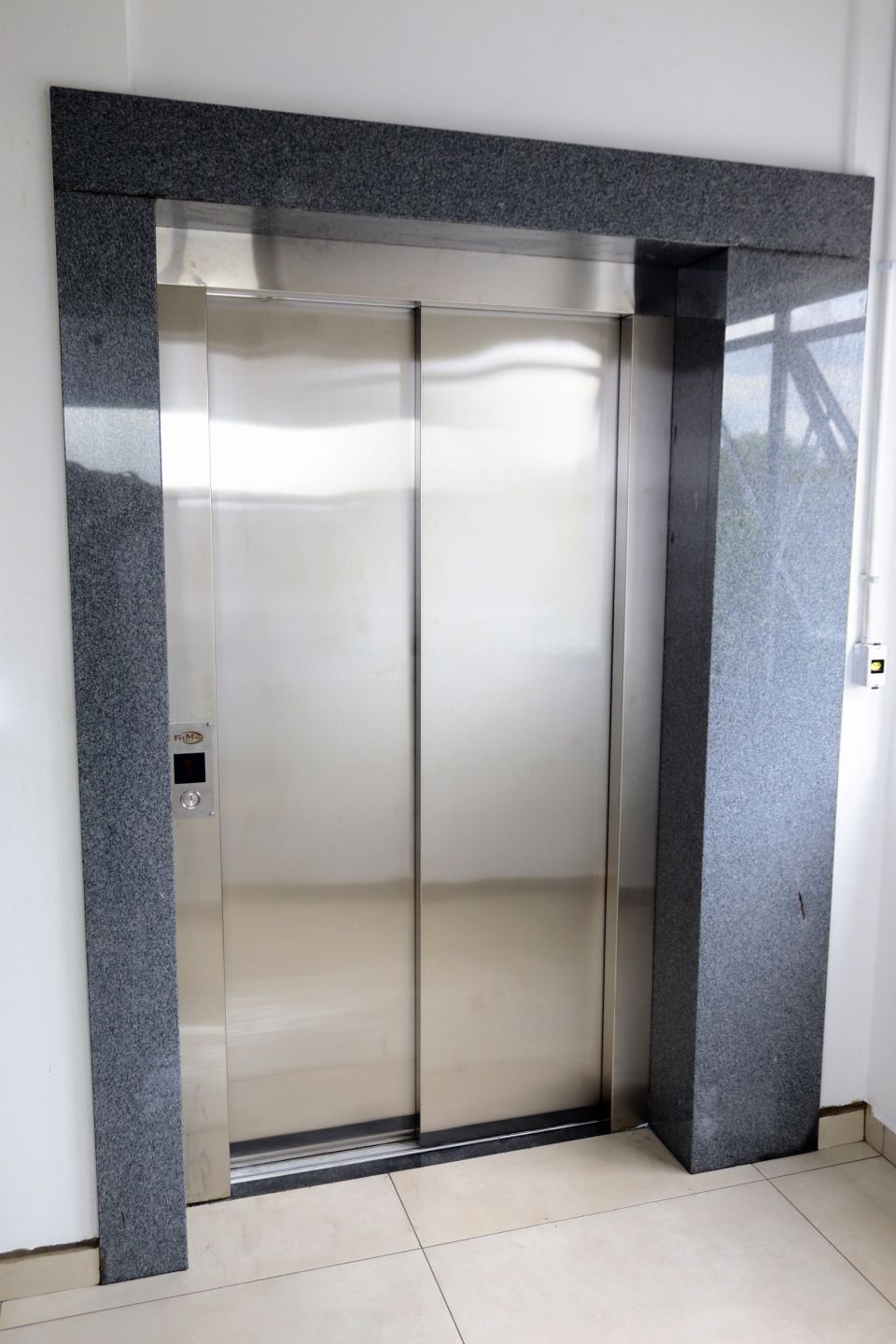 Fitmaq Industrial - Mquinas e Elevadores -
